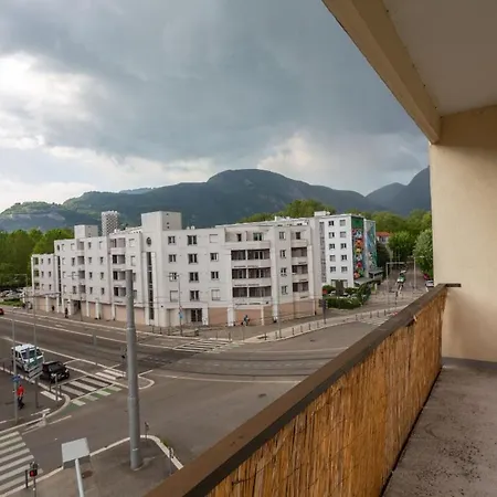 Le Joli Stade, Avec Magnifique Vue, Grenoble, Rhone Alpes Grenoble