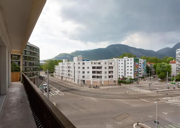 Le Joli Stade, Avec Magnifique Vue, Grenoble, Rhone Alpes