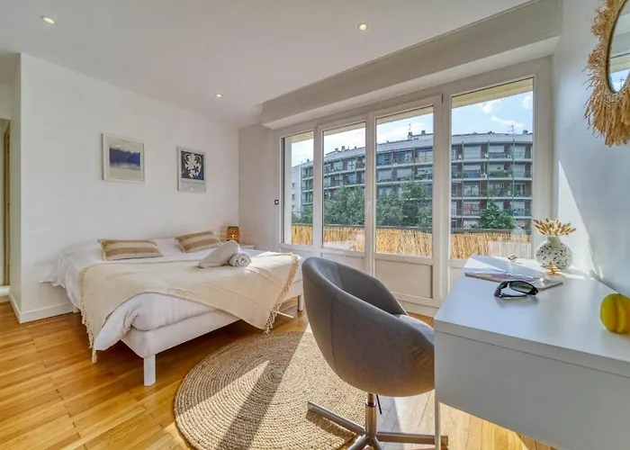 Le Joli Stade, Avec Magnifique Vue, Grenoble, Rhone Alpes Apartment