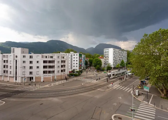 Le Joli Stade, Avec Magnifique Vue, Grenoble, Rhone Alpes *