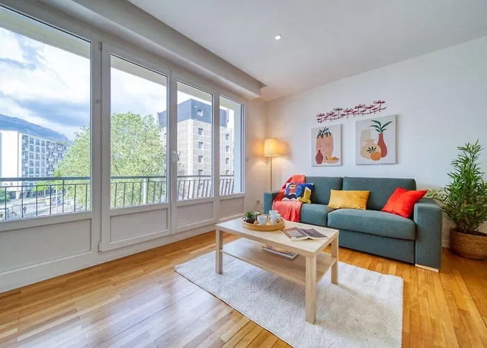Le Joli Stade, Avec Magnifique Vue, Grenoble, Rhone Alpes Grenoble
