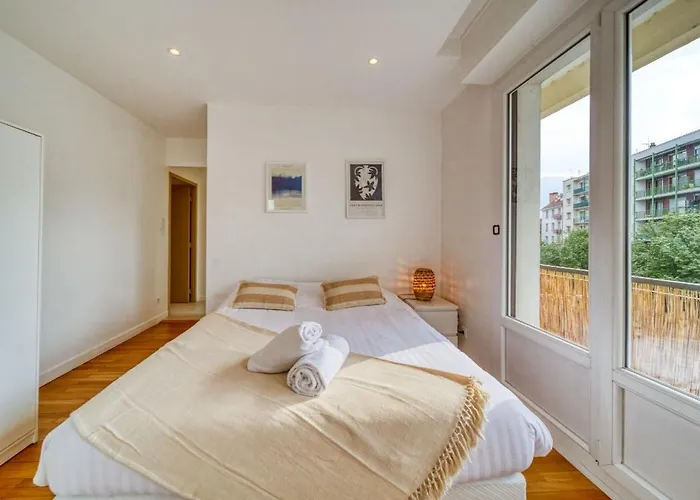 Le Joli Stade, Avec Magnifique Vue, Grenoble, Rhone Alpes