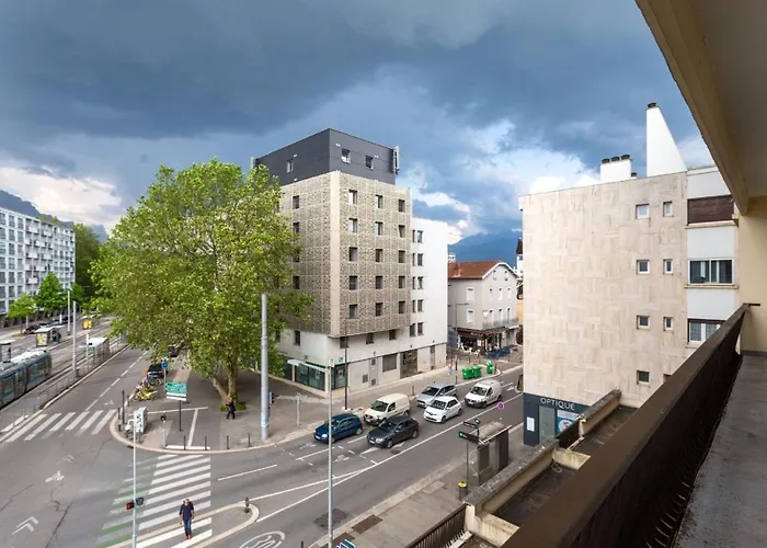 Le Joli Stade, Avec Magnifique Vue, Grenoble, Rhone Alpes * Grenoble